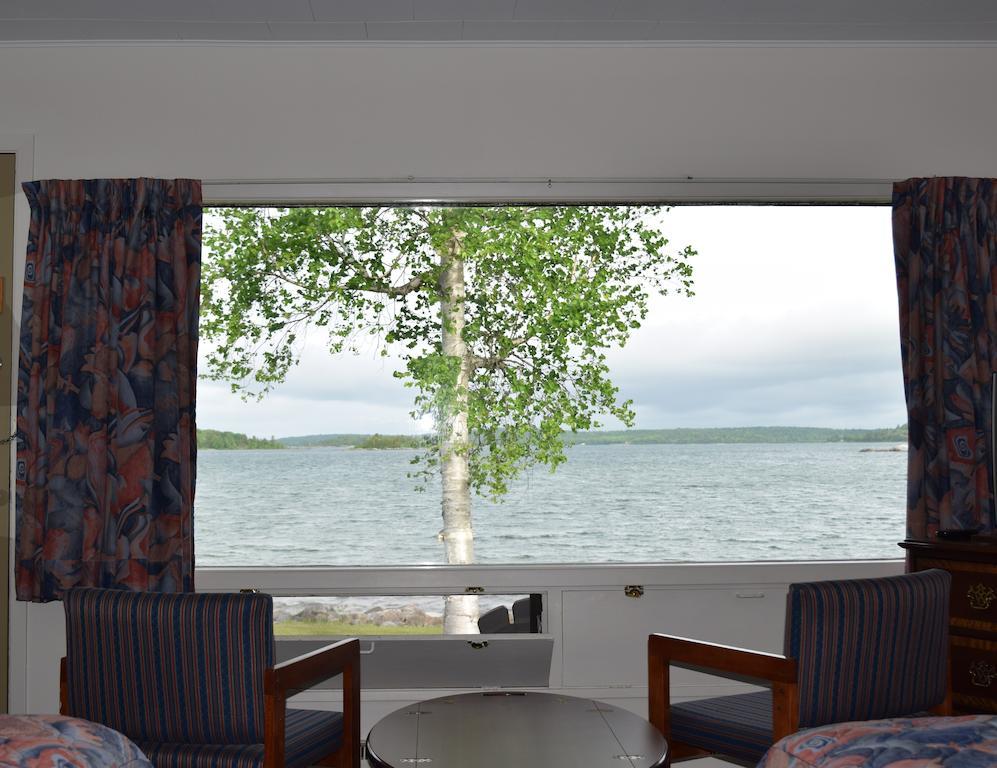 Carolyn Beach Inn Thessalon Esterno foto